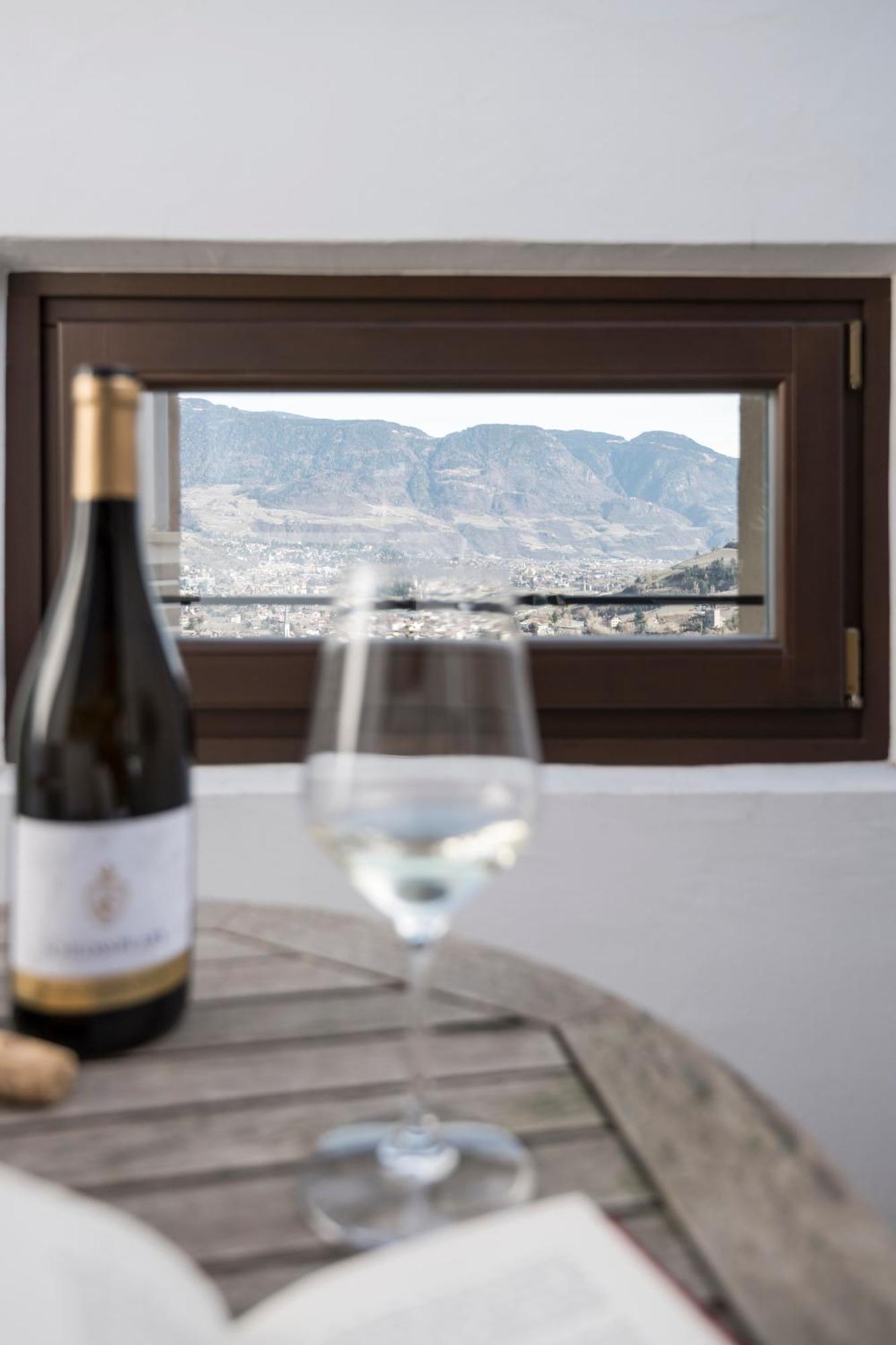 Schloss Plars Wine & Suites Lagundo Δωμάτιο φωτογραφία